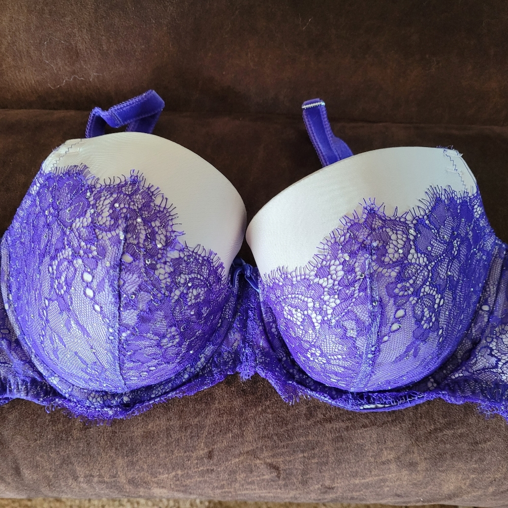 Purple Velvet and Lace Victoria's Secret size 36D bra
